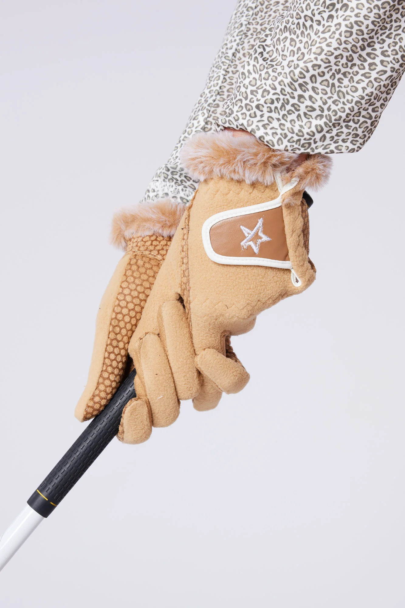 Winter Glove Pair Gilded Beige